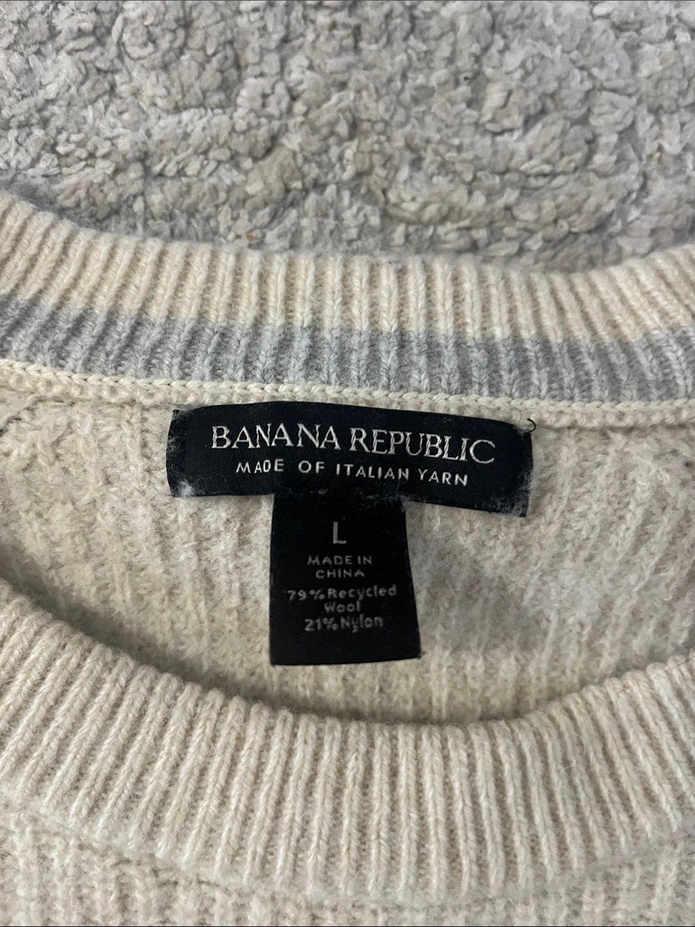 Banana Republic Italian Wool Cream Crewneck Sweater Large - Picture 3 of 7
